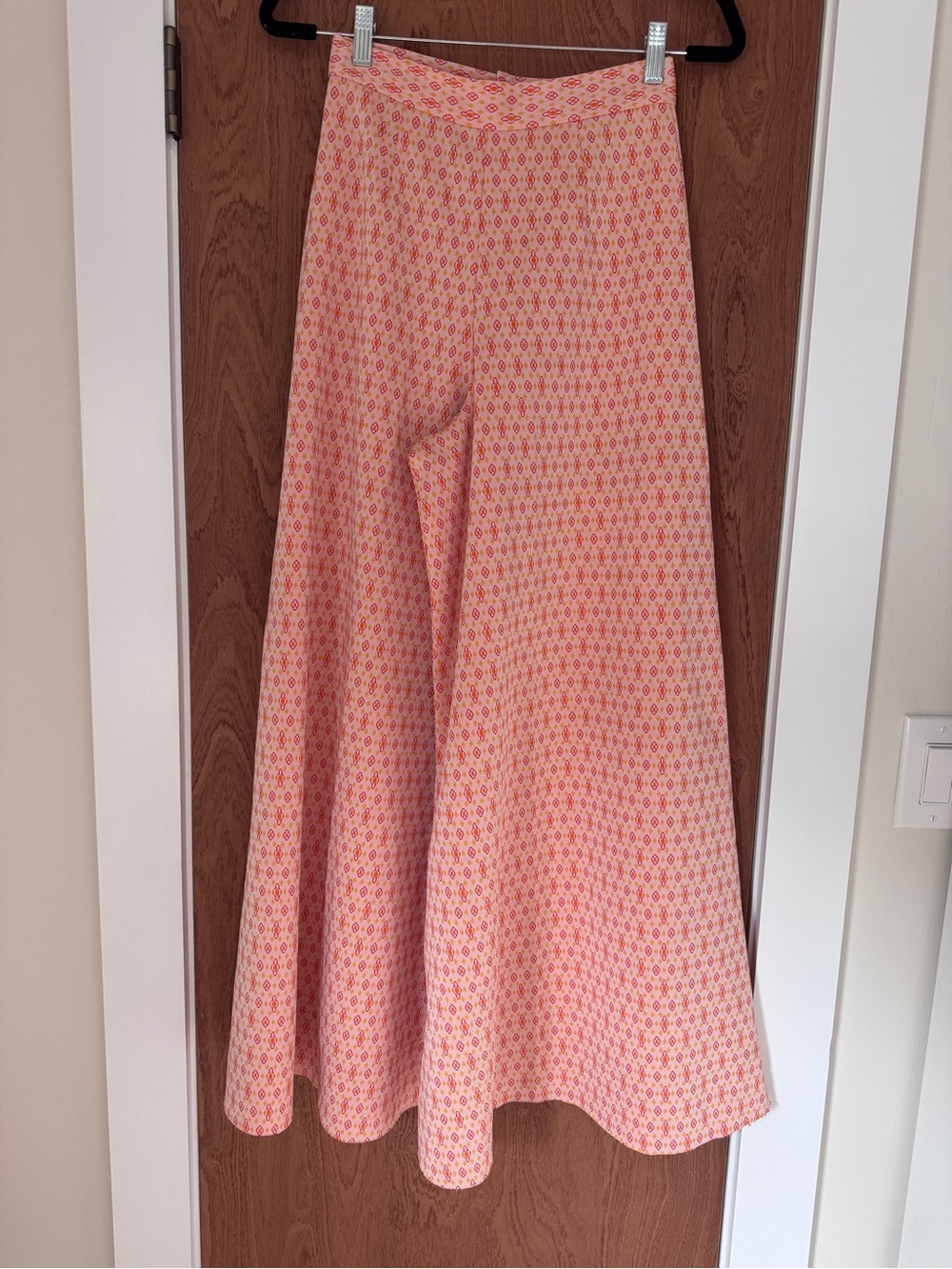 Vintage 70’s Women’s Pink and Orange Patterned A-Line trousers